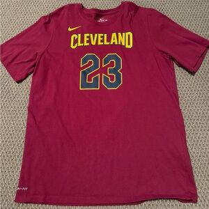 Nike Dri-Fit Cleveland Cavaliers Lebron James T-Shirt